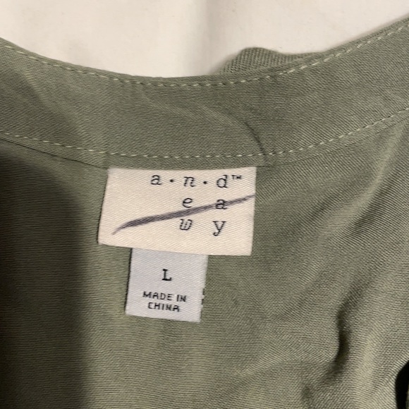 Flowy front tie tank - Picture 2 of 2